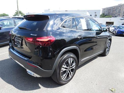 Used 2026 Mercedes-Benz GLA 250 4MATIC image 4
