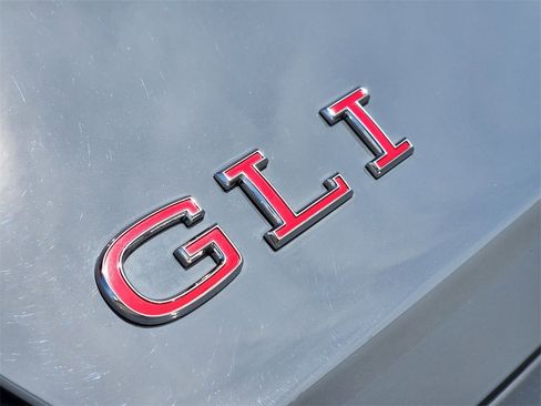 Used 2024 Volkswagen Jetta GLI 40th Anniversary Edition image 13