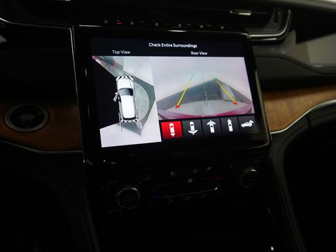 Used 2022 Jeep Grand Cherokee Summit image 21