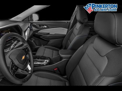 New 2026 Chevrolet Trax RS w/ Sunroof Package image 30