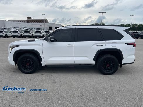 Used 2025 Toyota Sequoia TRD Pro AWD/4WD image 2
