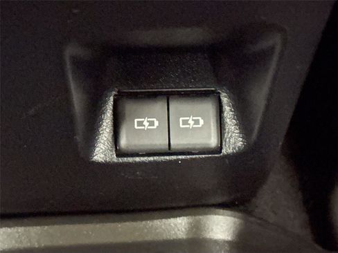 Certified 2023 Toyota 4Runner TRD Off-Road Premium image 37