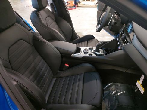 New 2025 Alfa Romeo Giulia AWD w/ Veloce Package AWD image 10