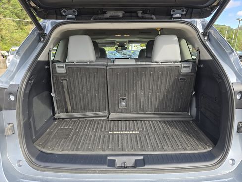 Used 2023 Toyota Highlander L image 20