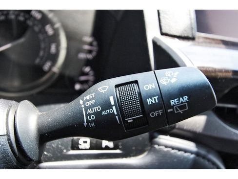 Used 2020 Lexus LX 570 4WD w/ Sport Package image 18