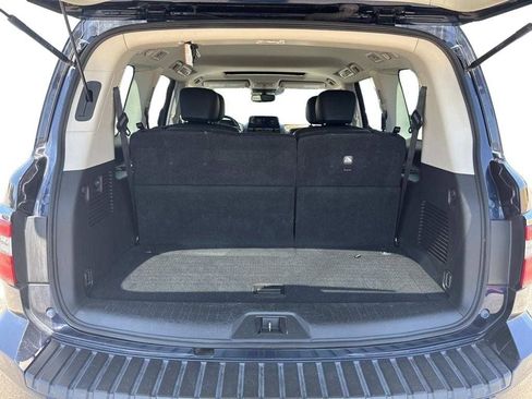 Used 2023 Nissan Armada SL w/ Captain's Chairs Package image 4