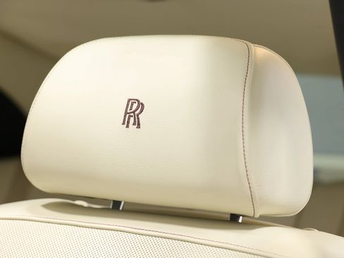 Used 2013 Rolls-Royce Ghost RWD image 17