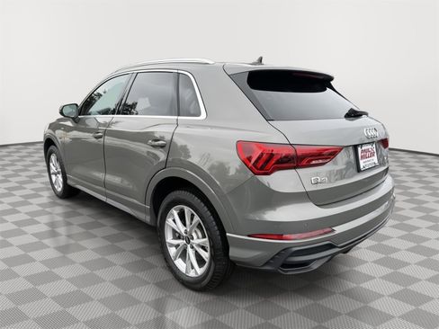 Used 2023 Audi Q3 2.0T Premium w/ Convenience Package image 4