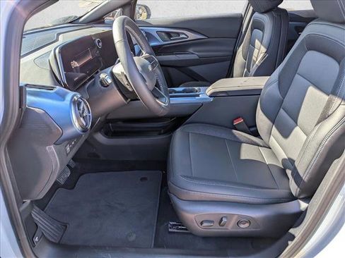 New 2026 Chevrolet Equinox EV LT image 16