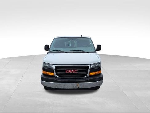 Used 2025 GMC Savana 2500 w/ Driver Convenience Package RWD image 3