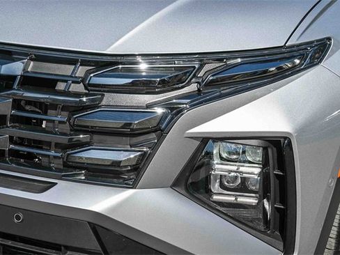 Used 2026 Hyundai Tucson Limited image 13