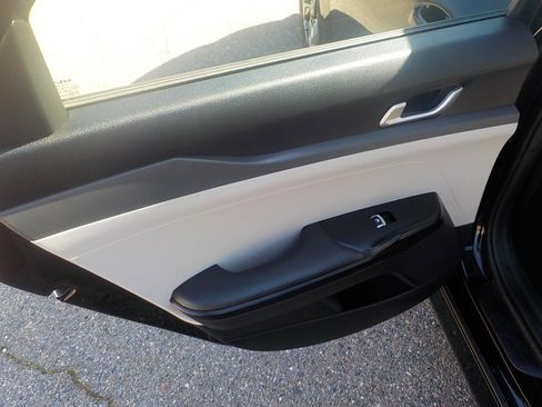 Used 2022 Kia K5 LXS image 11