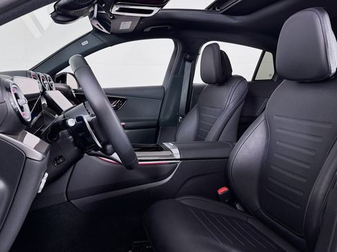 Certified 2025 Mercedes-Benz GLC 43 AMG 4MATIC Coupe image 17