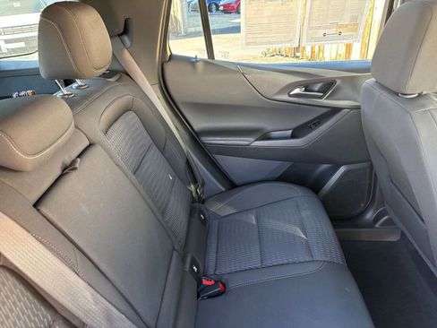 Used 2025 Chevrolet Equinox LT image 36