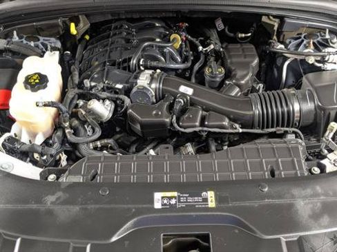 Used 2024 Jeep Grand Cherokee Altitude RWD image 32