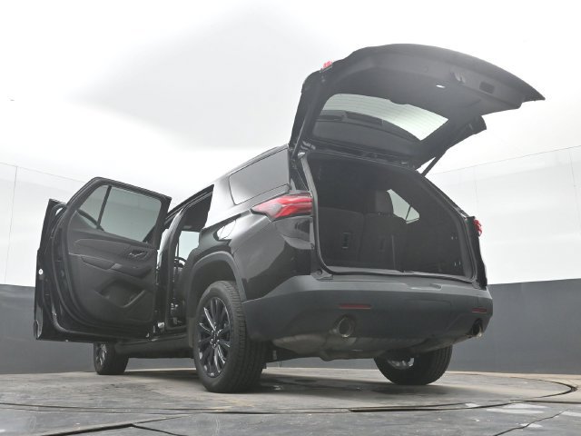 Used 2023 Chevrolet Traverse RS AWD/4WD image 58