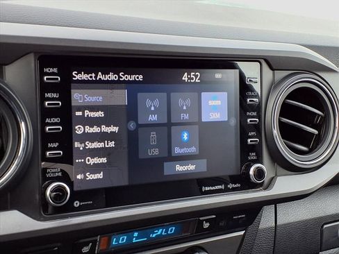 Used 2022 Toyota Tacoma TRD Off-Road image 18