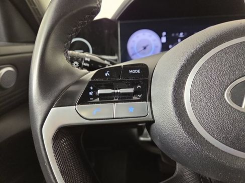 Used 2024 Hyundai Elantra Limited FWD image 21