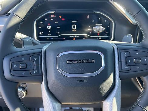 New 2025 GMC Sierra 1500 Denali w/ Technology Package image 17