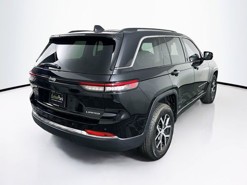 Used 2023 Jeep Grand Cherokee Limited image 9