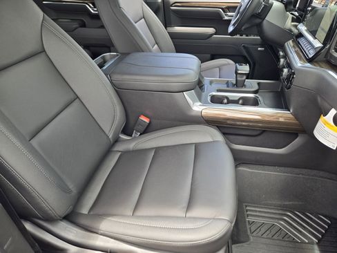 New 2025 Chevrolet Silverado 1500 LT Trail Boss w/ LT Trail Boss Premium Package image 15