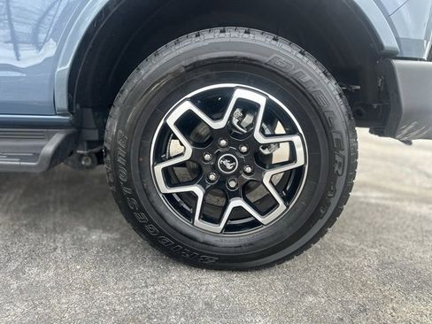 Used 2025 Ford Bronco Outer Banks image 28