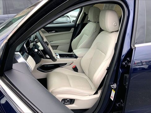 Used 2022 Jaguar F-PACE S image 8