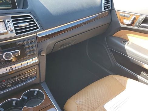 Used 2015 Mercedes-Benz E 400 Cabriolet image 23