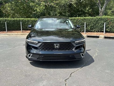 Used 2024 Honda Accord Touring image 9