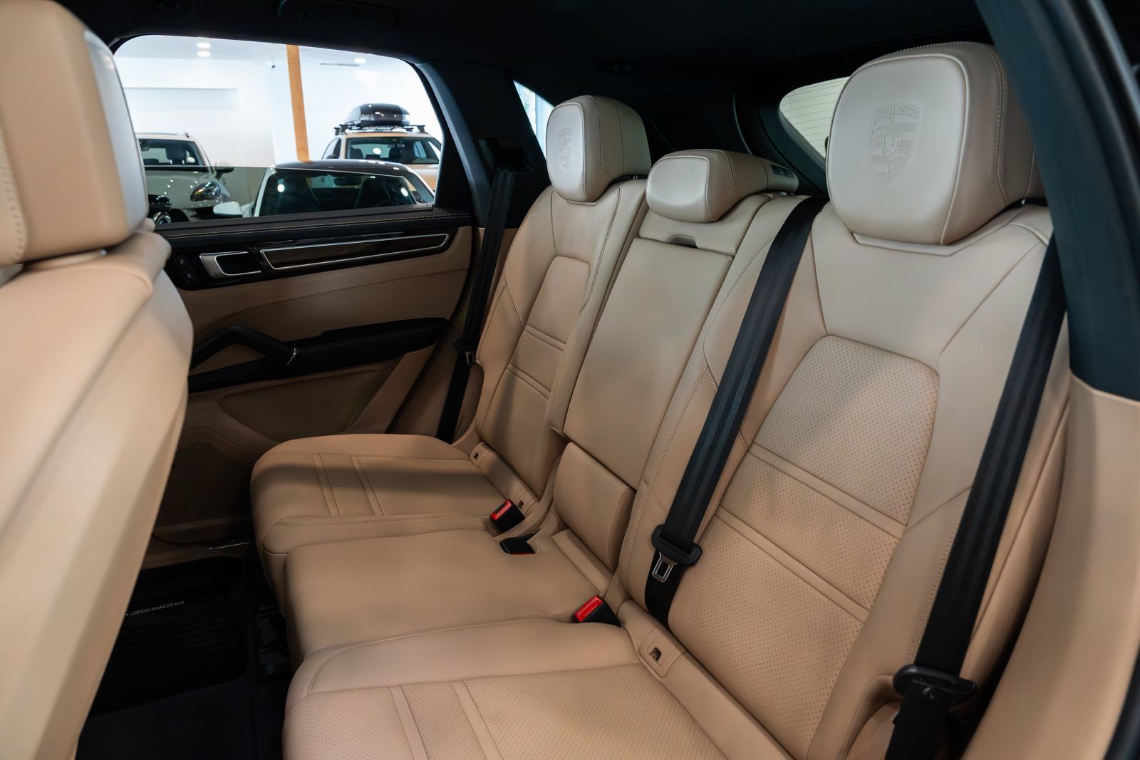 Used 2023 Porsche Cayenne S AWD/4WD image 22