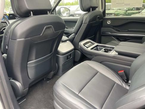 New 2026 Lincoln Navigator L Reserve AWD/4WD image 20