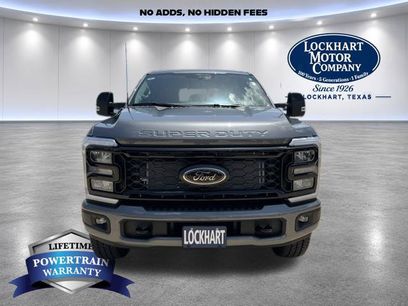 New 2026 Ford F250 Lariat w/ Black Appearance Package