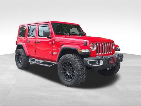 Used 2018 Jeep Wrangler Unlimited Sahara AWD/4WD image 11