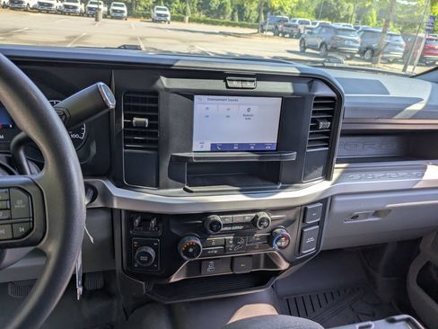 Used 2025 Ford F250 XL w/ STX Appearance Package AWD/4WD image 22