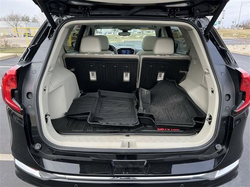 Used 2022 GMC Terrain Denali w/ Black Diamond Edition image 22