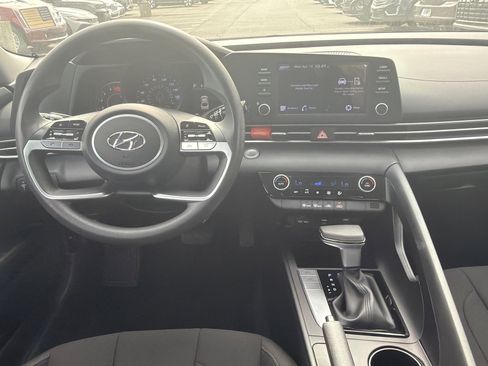 Used 2023 Hyundai Elantra SEL image 22