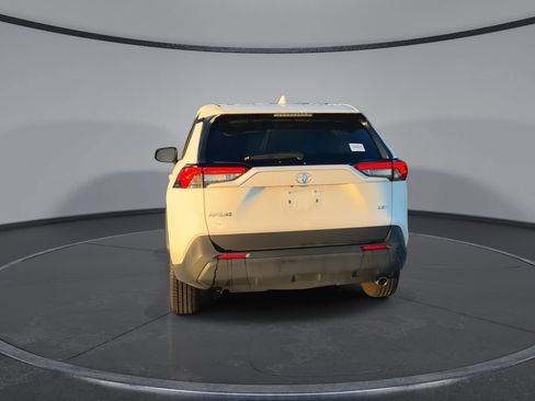 Used 2023 Toyota RAV4 LE FWD image 7