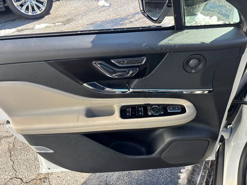 New 2026 Lincoln Corsair Reserve AWD/4WD image 11