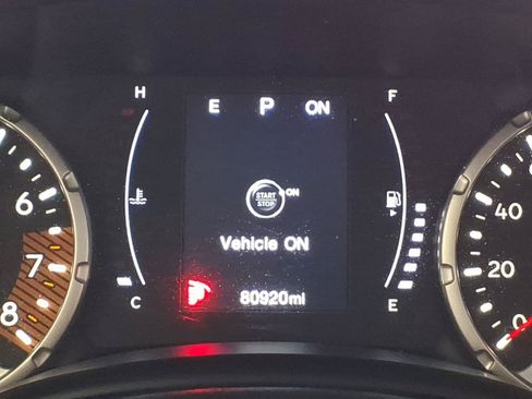 Used 2020 Jeep Renegade Latitude w/ Cold Weather Group AWD/4WD image 22