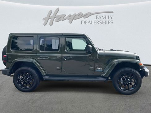Used 2022 Jeep Wrangler Unlimited Sahara w/ Cold Weather Group image 32