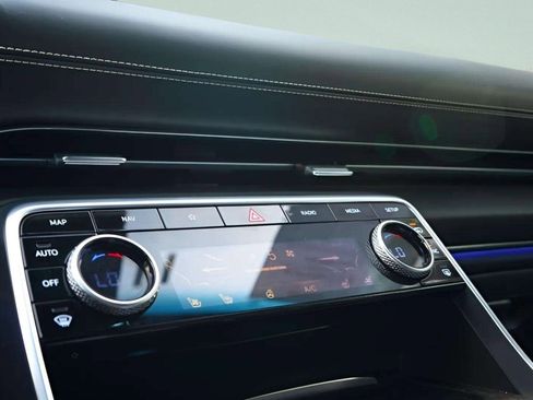 Used 2024 Genesis GV80 3.5T image 36