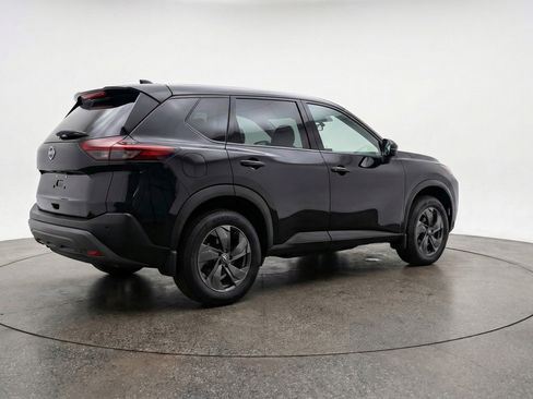 Used 2025 Nissan Rogue SV image 9
