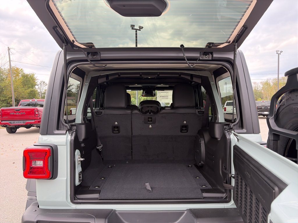New 2027 Jeep Wrangler Unlimited Rubicon 392 AWD/4WD image 9