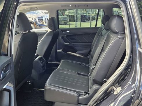 Certified 2024 Volkswagen Tiguan SE w/ Panoramic Sunroof Package FWD image 13