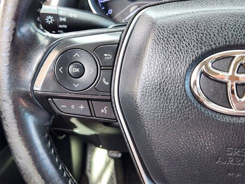 Used 2018 Toyota Camry SE image 18