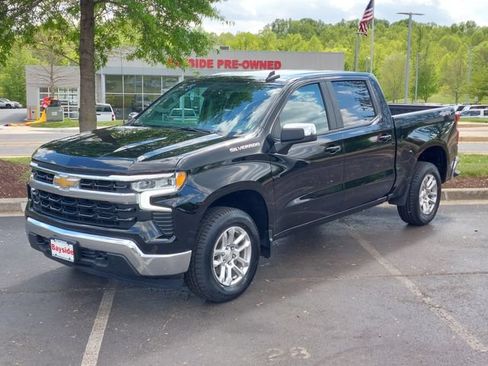 Used 2023 Chevrolet Silverado 1500 LT AWD/4WD image 7