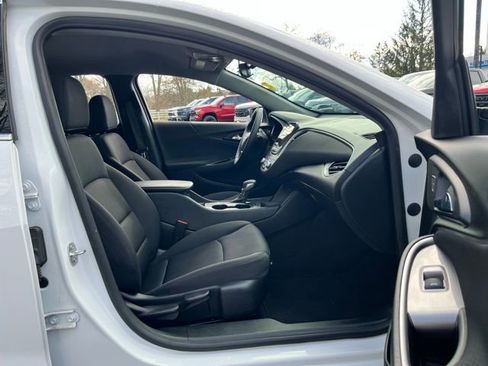 Used 2023 Chevrolet Malibu RS FWD image 19