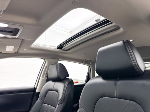 Used 2023 Honda HR-V EX-L image 3