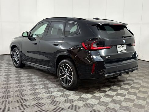 Used 2023 BMW X1 xDrive28i w/ M Sport Package AWD/4WD image 3