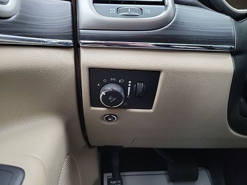 Used 2020 Jeep Grand Cherokee Limited image 27